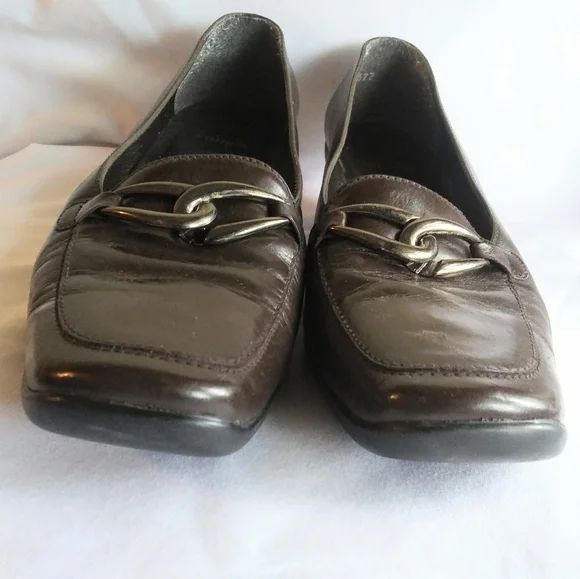 Brown Stuart Weitzman Classic Shoes - Picture 3 of 9